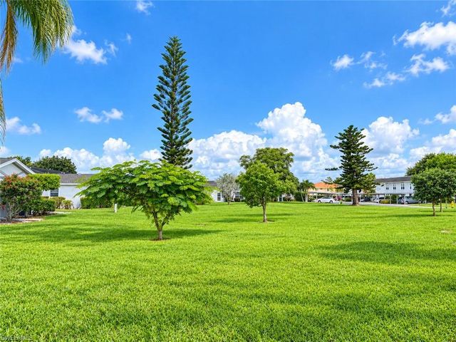 6888 Bogey DR, Fort Myers, FL 33919