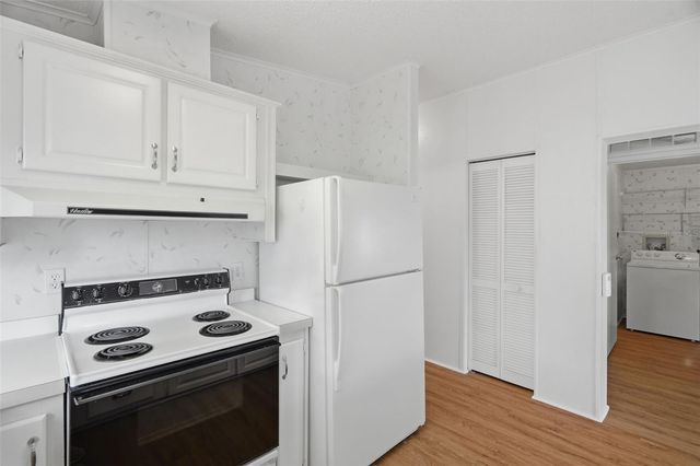 6826 MOUNT ORANGE DRIVE NE 383, St Petersburg, FL 33702