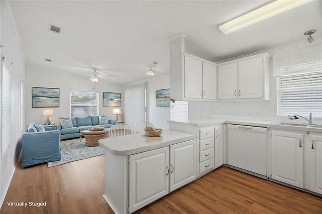 6826 MOUNT ORANGE DRIVE NE 383, St Petersburg, FL 33702
