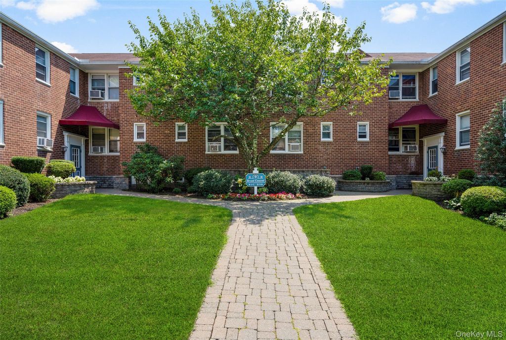 9 Bryant Crescent 1J, White Plains, NY 10605 — photo 2