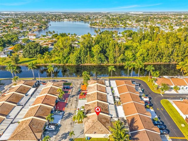 7665 NW 183rd Ter 1405, Hialeah, FL 33015