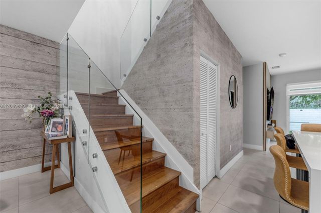 7234 NW 103rd Path, Doral, FL 33178