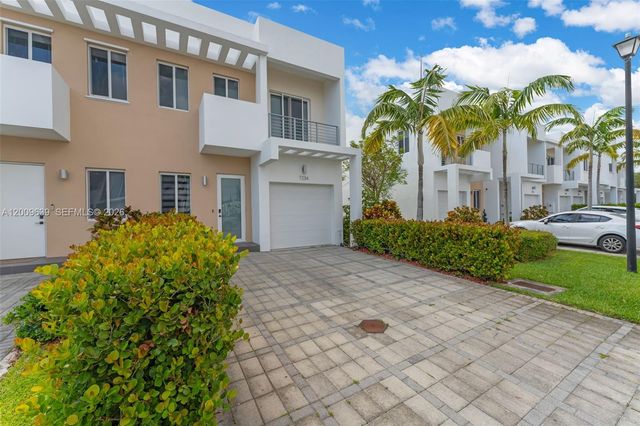 7234 NW 103rd Path, Doral, FL 33178