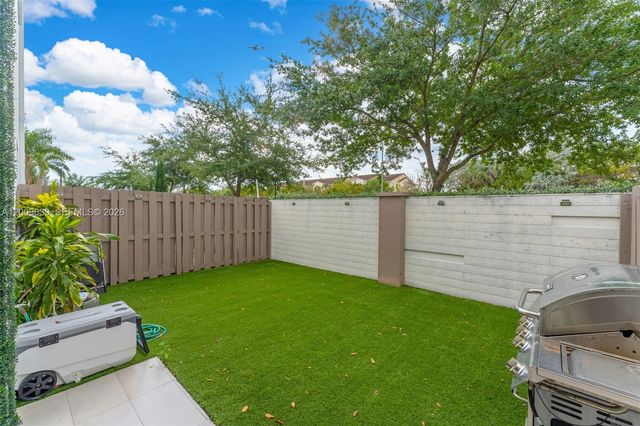 7234 NW 103rd Path, Doral, FL 33178