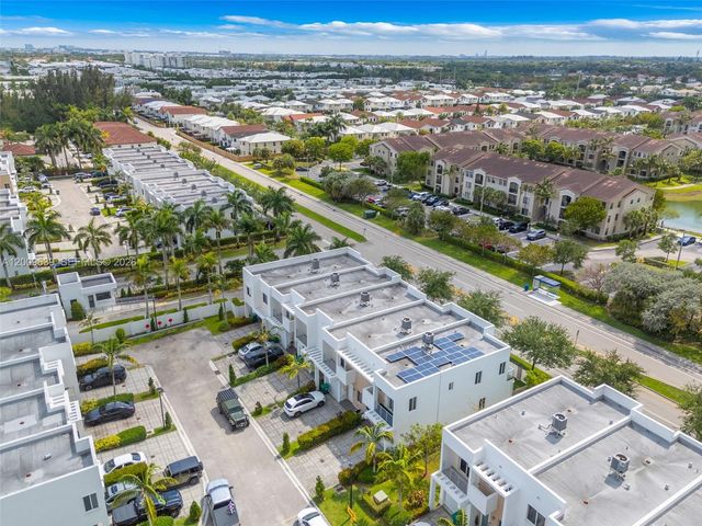 7234 NW 103rd Path, Doral, FL 33178
