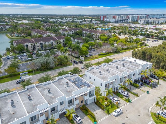 7234 NW 103rd Path, Doral, FL 33178