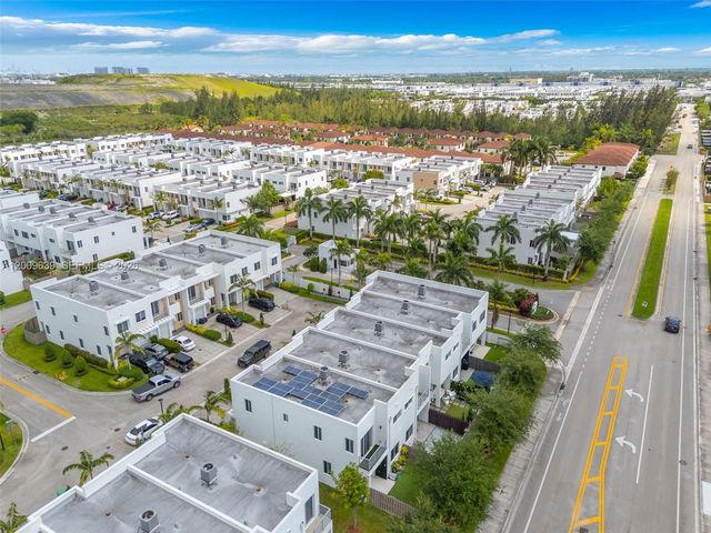 7234 NW 103rd Path, Doral, FL 33178
