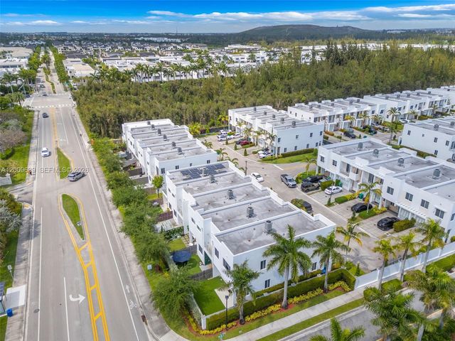 7234 NW 103rd Path, Doral, FL 33178