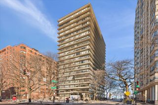 5801 N Sheridan Road 2B, Chicago, IL 60660