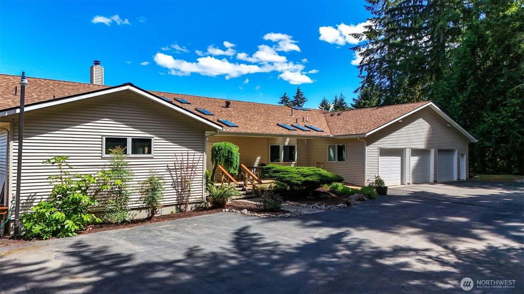 Image 1 of property listing at 1225 NE Hoffs Drive Drive, Poulsbo, WA 98370