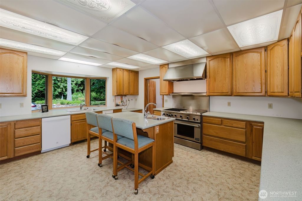 Image 14 of property listing at 1225 NE Hoffs Drive Drive, Poulsbo, WA 98370