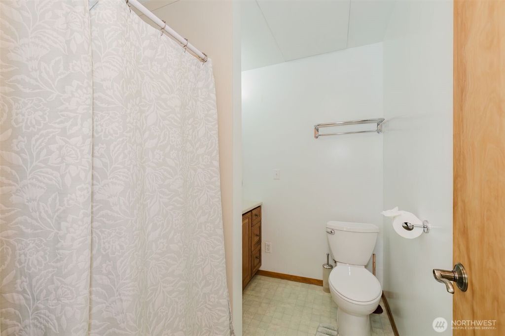 Image 26 of property listing at 1225 NE Hoffs Drive Drive, Poulsbo, WA 98370