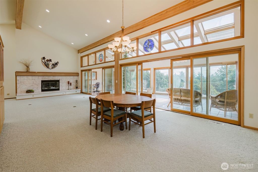 Image 5 of property listing at 1225 NE Hoffs Drive Drive, Poulsbo, WA 98370