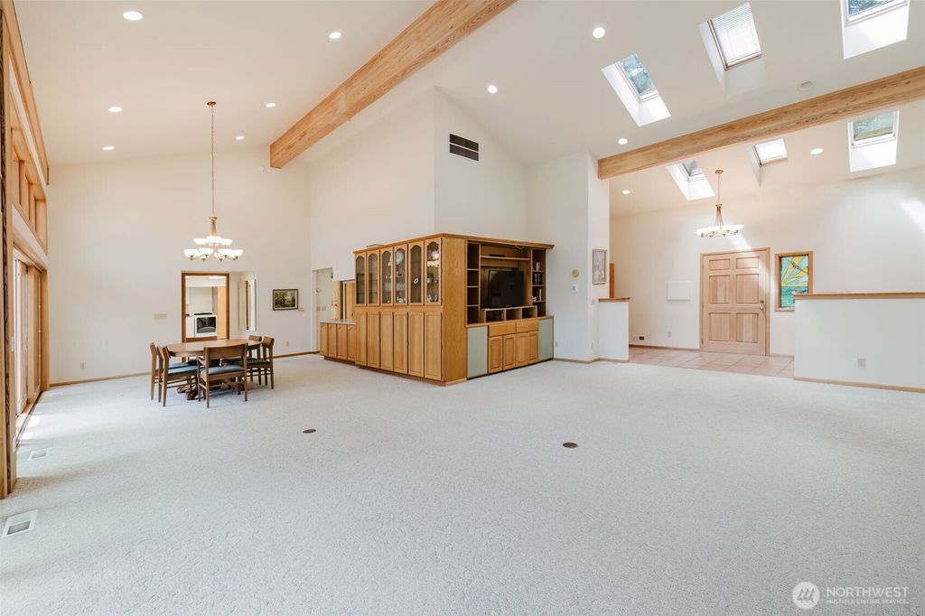 Image 6 of property listing at 1225 NE Hoffs Drive Drive, Poulsbo, WA 98370