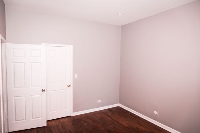 9017 S Exchange Avenue, Chicago, IL 60617