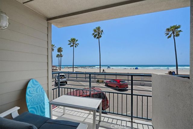 1202 N Pacific Street 204A, Oceanside, CA 92054