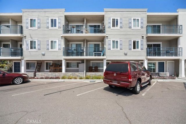 1202 N Pacific Street 204A, Oceanside, CA 92054