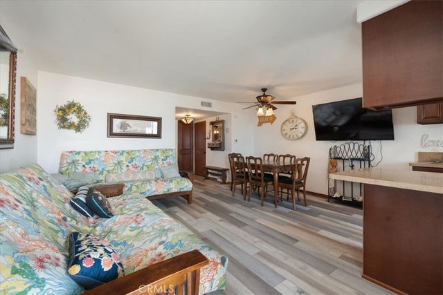 1202 N Pacific Street 204A, Oceanside, CA 92054