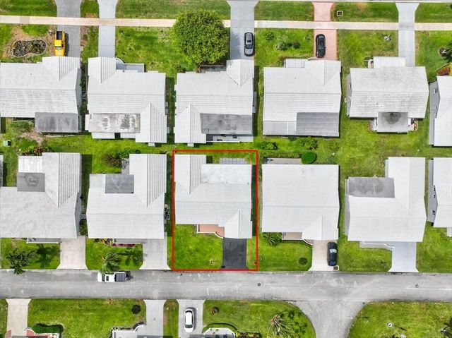 2086 SW 12th Avenue, Boynton Beach, FL 33426