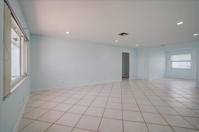2086 SW 12th Avenue, Boynton Beach, FL 33426