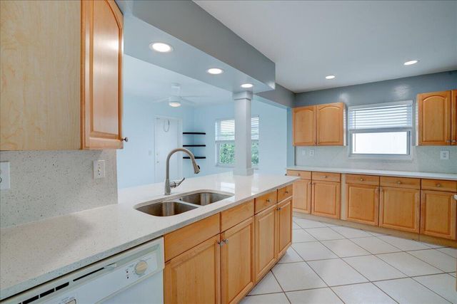 2086 SW 12th Avenue, Boynton Beach, FL 33426