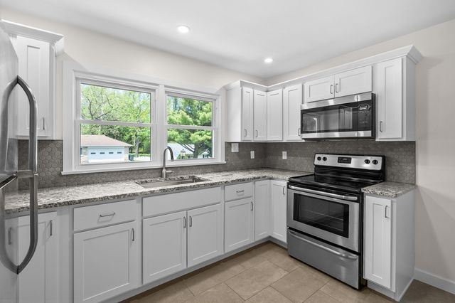 95 W Langley Road W, Battle Creek, MI 49015