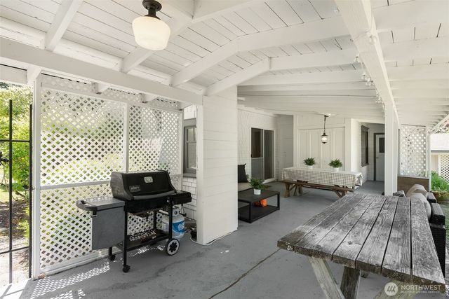 8203 Lakewood Road, Stanwood, WA 98292