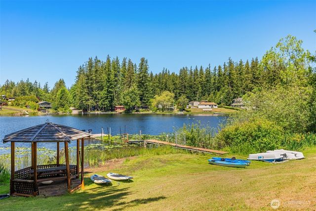 8203 Lakewood Road, Stanwood, WA 98292