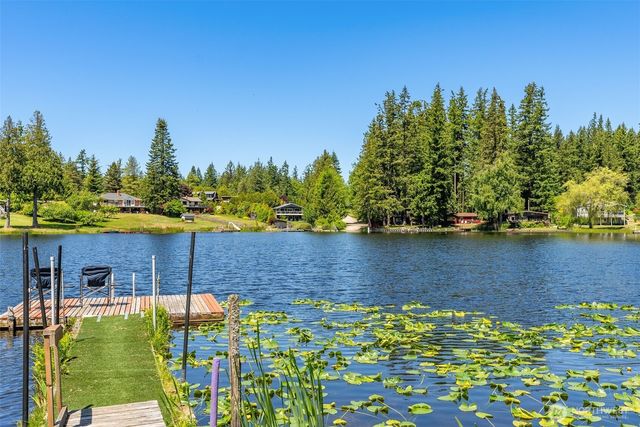 8203 Lakewood Road, Stanwood, WA 98292