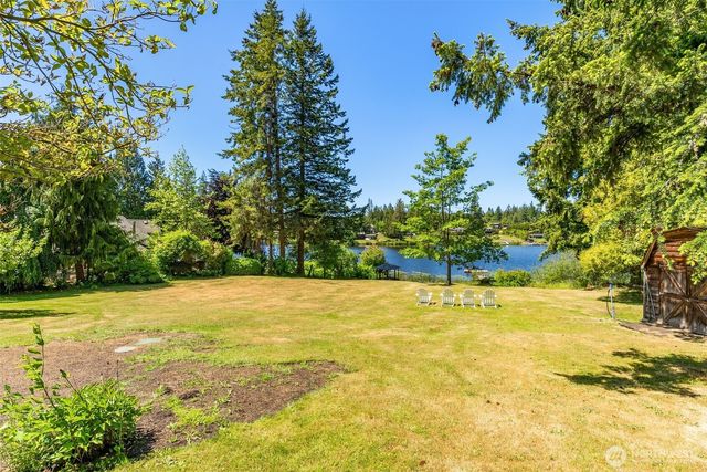 8203 Lakewood Road, Stanwood, WA 98292