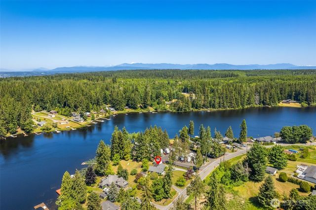 8203 Lakewood Road, Stanwood, WA 98292