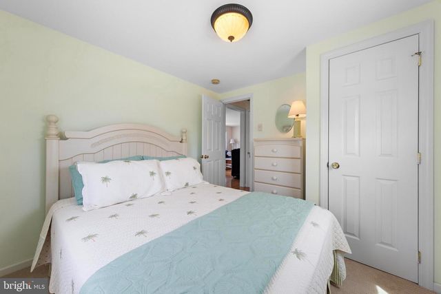 65 MYRTLE DR, Manahawkin, NJ 08050