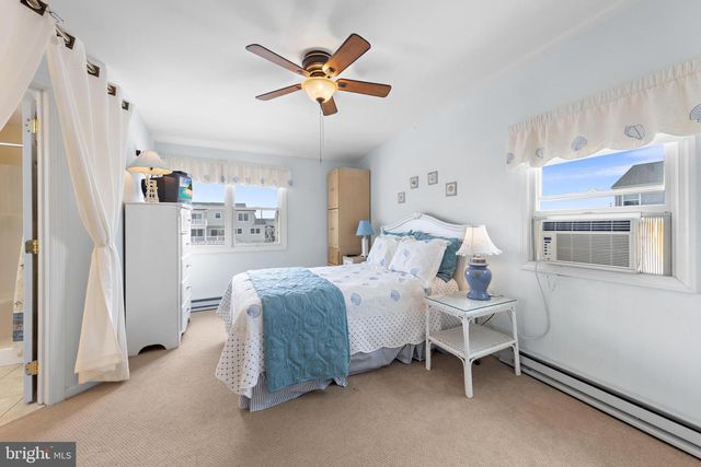 65 MYRTLE DR, Manahawkin, NJ 08050