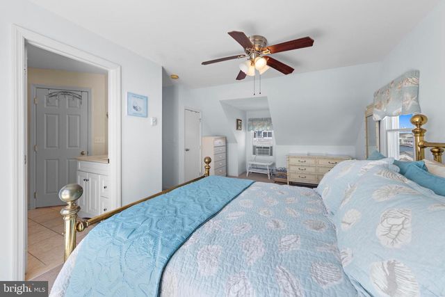 65 MYRTLE DR, Manahawkin, NJ 08050