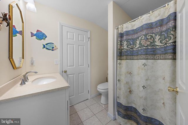 65 MYRTLE DR, Manahawkin, NJ 08050