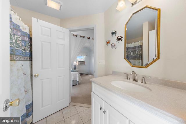 65 MYRTLE DR, Manahawkin, NJ 08050