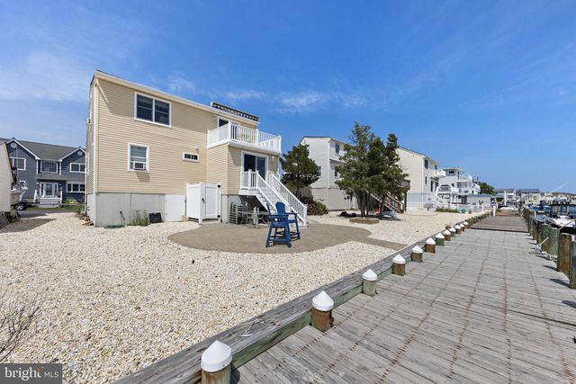 65 MYRTLE DR, Manahawkin, NJ 08050