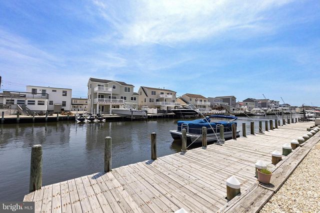 65 MYRTLE DR, Manahawkin, NJ 08050