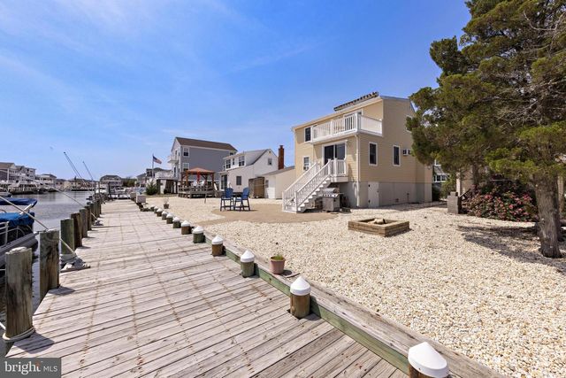 65 MYRTLE DR, Manahawkin, NJ 08050