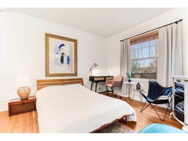 2109 Nw IRVING St, Portland, OR 97210