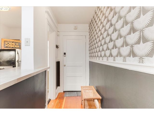 2109 Nw IRVING St, Portland, OR 97210