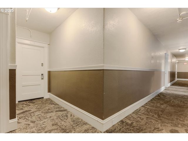2109 Nw IRVING St, Portland, OR 97210