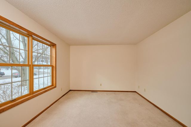 2214 Viola Heights Drive NE, Rochester, MN 55906