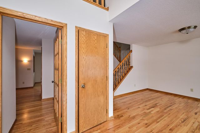 2214 Viola Heights Drive NE, Rochester, MN 55906