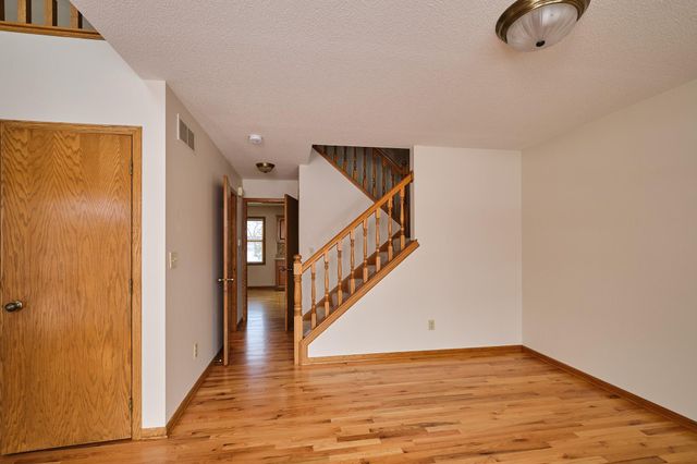 2214 Viola Heights Drive NE, Rochester, MN 55906