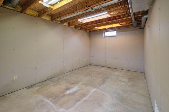 2214 Viola Heights Drive NE, Rochester, MN 55906