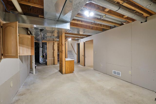 2214 Viola Heights Drive NE, Rochester, MN 55906