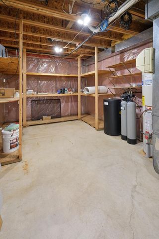 2214 Viola Heights Drive NE, Rochester, MN 55906