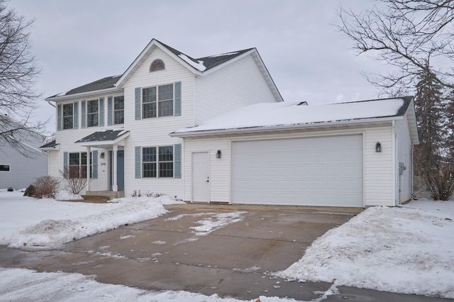 2214 Viola Heights Drive NE, Rochester, MN 55906