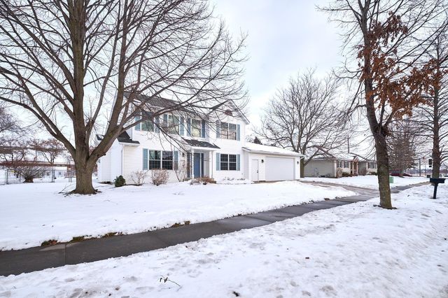 2214 Viola Heights Drive NE, Rochester, MN 55906